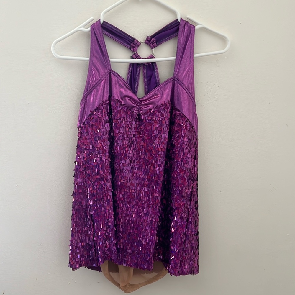 Party/performance Outfit, XLC (girl’s) The brand is “AWISH Come True.”